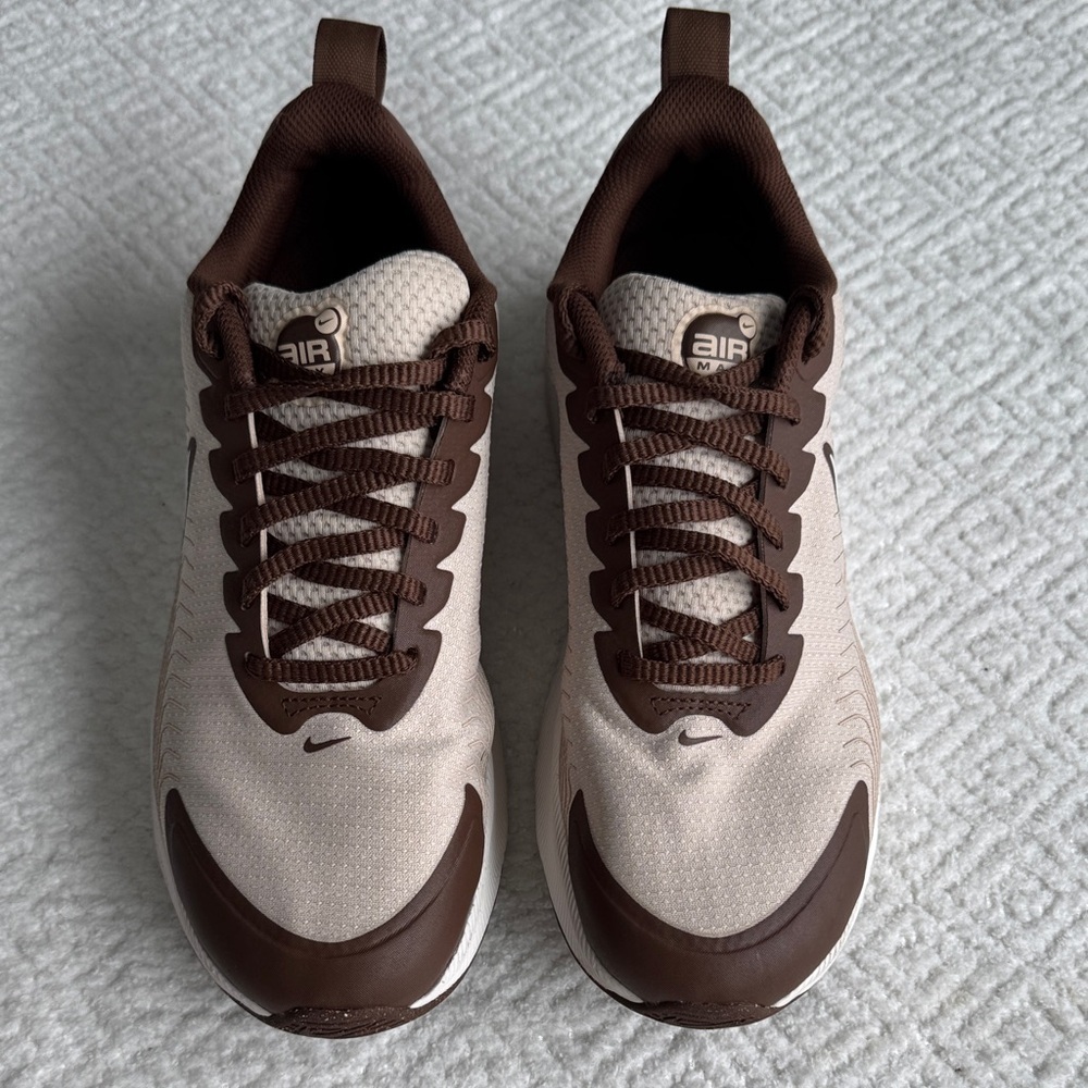NikeAir Max Nuaxis 'Sanddrift Cacao Wow White Sail Sz 7.5